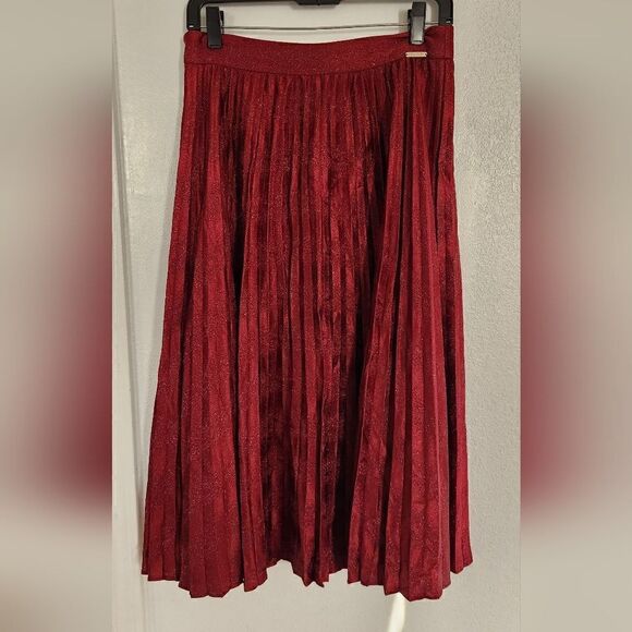 Marciano By Guess Pleated Shimmering Burgundy Skirt Size 6 - Picture 13 of 14